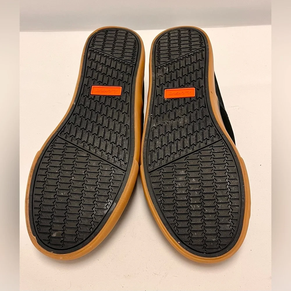 Lugz men’s sleek